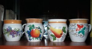 jedinečné zbierky starožitných hrnčekov