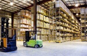 vysokozdvižné stroje