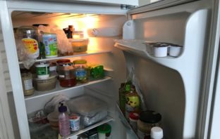 zápach v chladničke? 5 účinných tipov