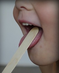 dieťa na vyšetrení úst