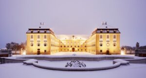 zámok Schloss Hof v zime