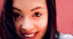 Radikálna úprimnosť a občasné zaklamanie