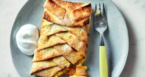 recept na malý jablkový závin