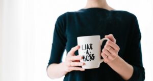 pomôže lichotenie šéfovi pri zvýšení platu?