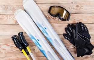 profesionálna výbava pri lyžovaní