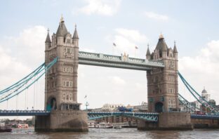 tower bridge Londýn