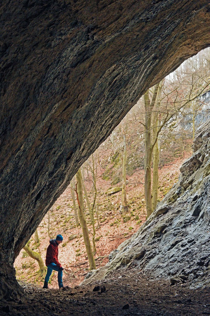 jaskyňa s31 pohľad zvnútra na vrchol Vápenná