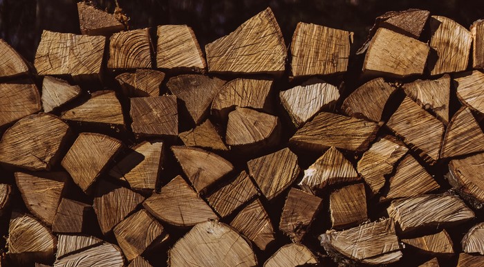 vhodné palivové drevo na kúrenie