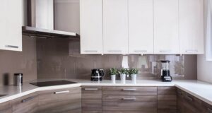 sklenené zásteny v kuchyni