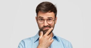 ako nestrkať hlavu do piesku