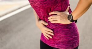 pichá ma v boku čo robiť