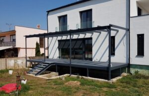 sklenené prístrešky