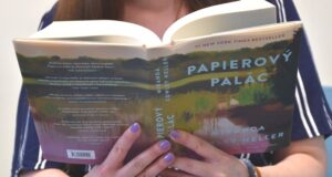 papierový palác