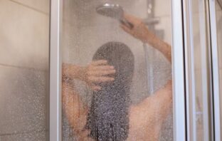ako vyčistiť sprchovací kút