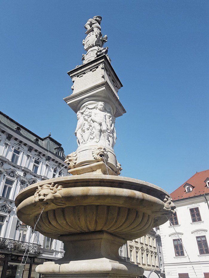 bratislavské fontány Rolandova fontána