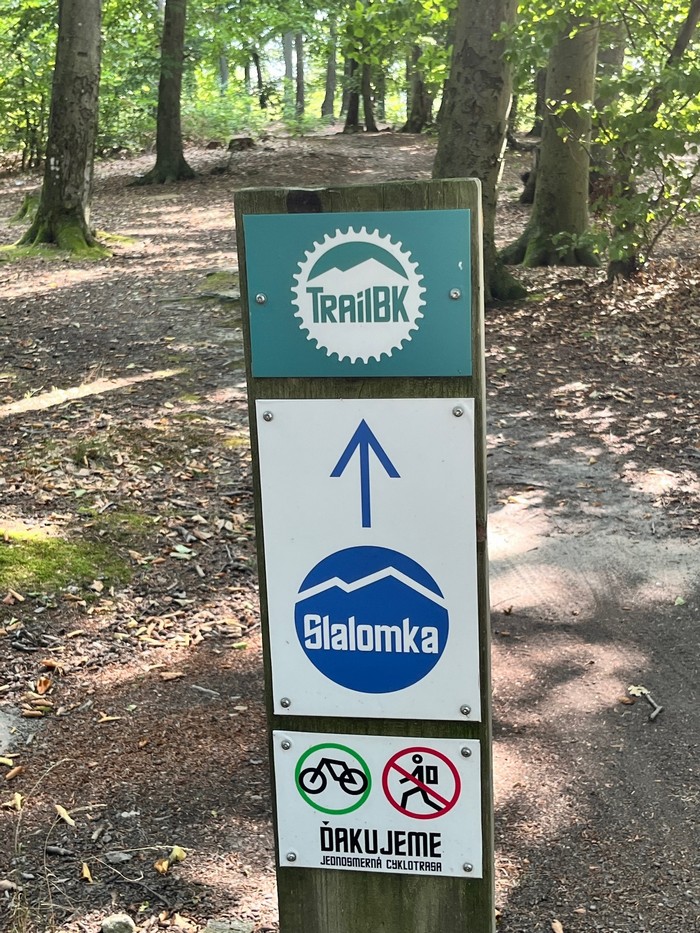 trailbk-slalomka