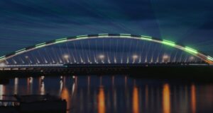 most-apollo-biela-noc