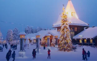 santa-claus-village-zima