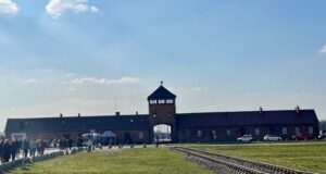 osviencim-auschwitz-prichod-budova
