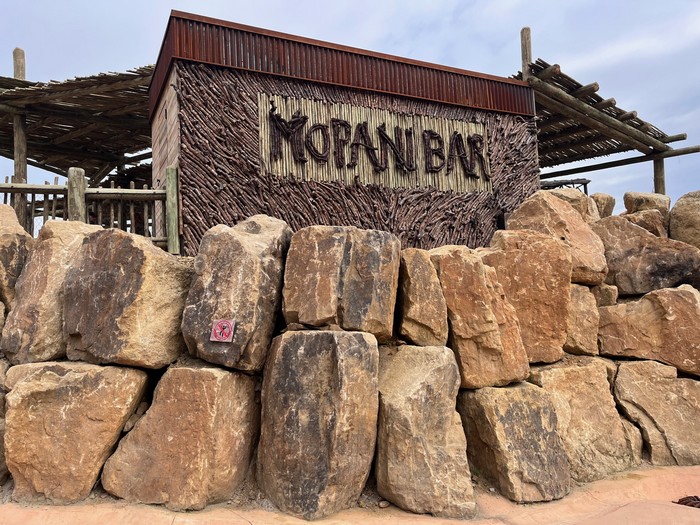 mopani-bar-zoo-zlin