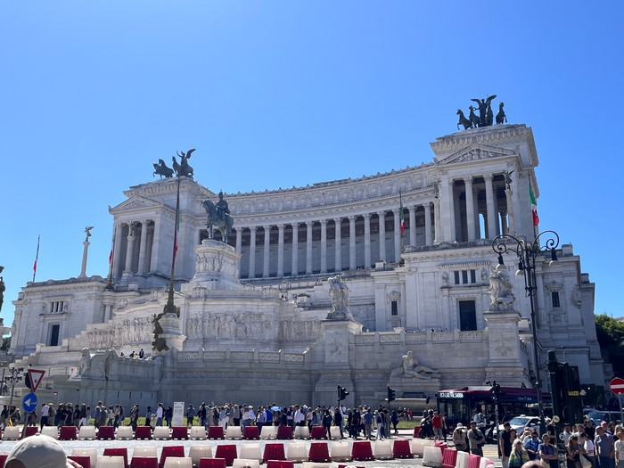 monument-victora-emmanuela-II