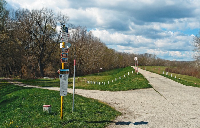 na-dunajskej-hradzi-pri-cicove