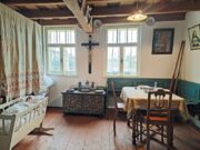 predna-izba-ludoveho-domu-v-kutoch