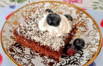 Šalamúnove rezy. Recept na skvelý retro múčnik hotový za desať minút salamunove-rezy-na-tanieri