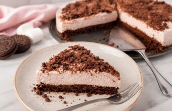 marshmallow-kolac-na-tanieri