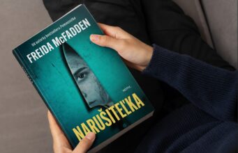 Búrka, odľahlá chata a dievča, ktoré niečo tají. Narušiteľka od Freidy McFadden narusitelka-freida-mcfadden