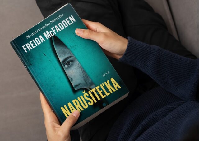 narusitelka-freida-mcfadden
